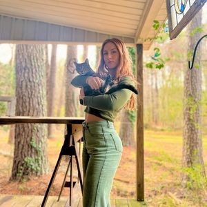 Meet your Posher, Lena